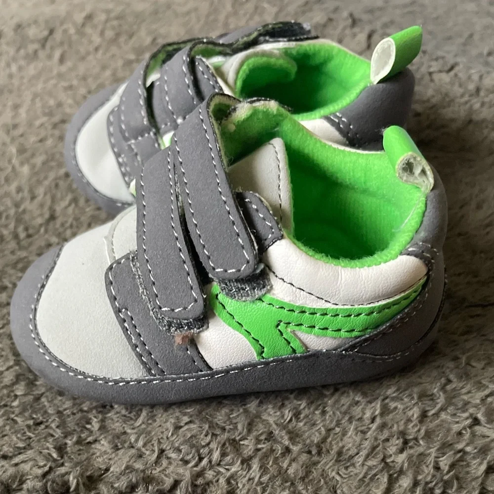 Newborn Gray and Green Kids Shoes look like mini ASICS